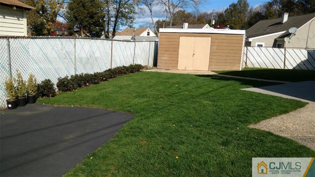 29 Richmond Road Edison, NJ 08817 - Photo 28 of 31 a view of a back yard of the house