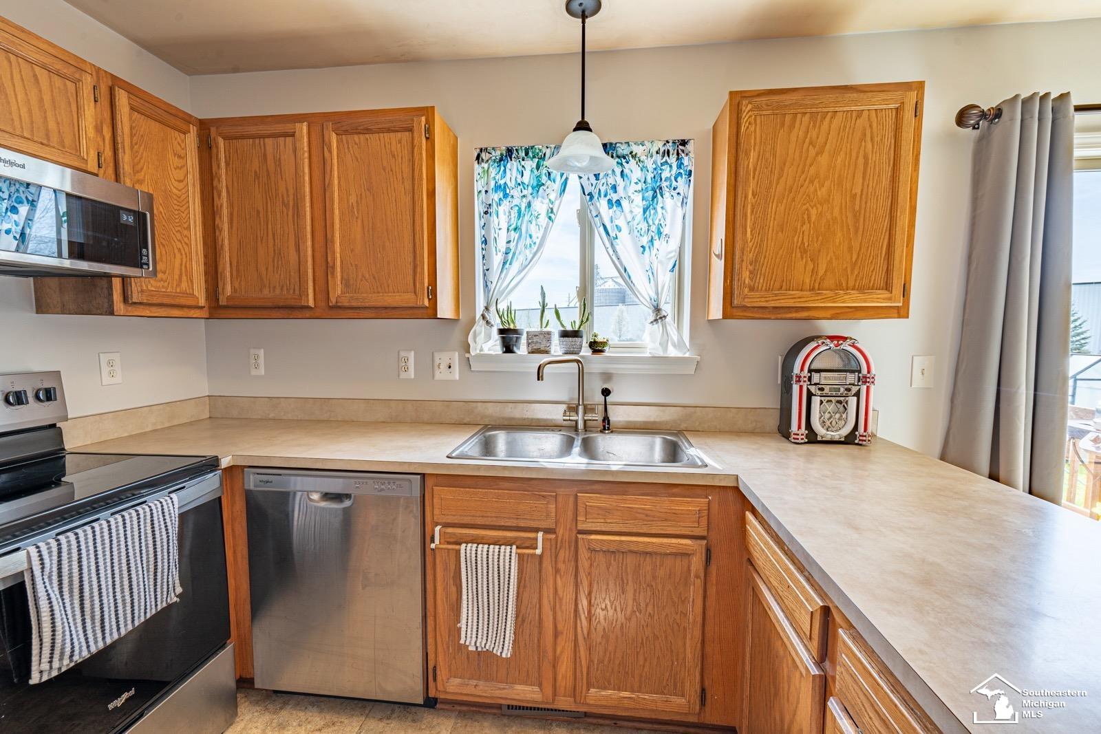 203 Dundee Ridge Drive Dundee, MI 48131 - Photo 6 of 32