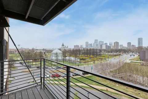 $395,000 | 48 Groveland Terrace, Unit 313, Minneapolis, MN 55403