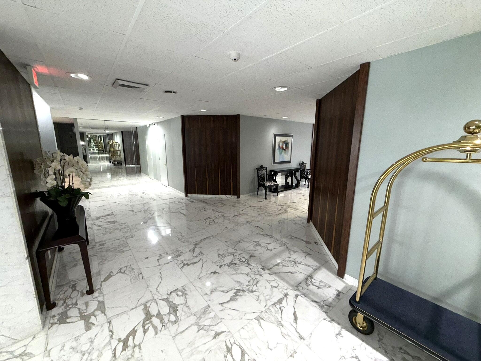 2860 South Ocean Boulevard, Unit 415 Palm Beach, FL 33480 - Photo 21 of 24 a view of a living room