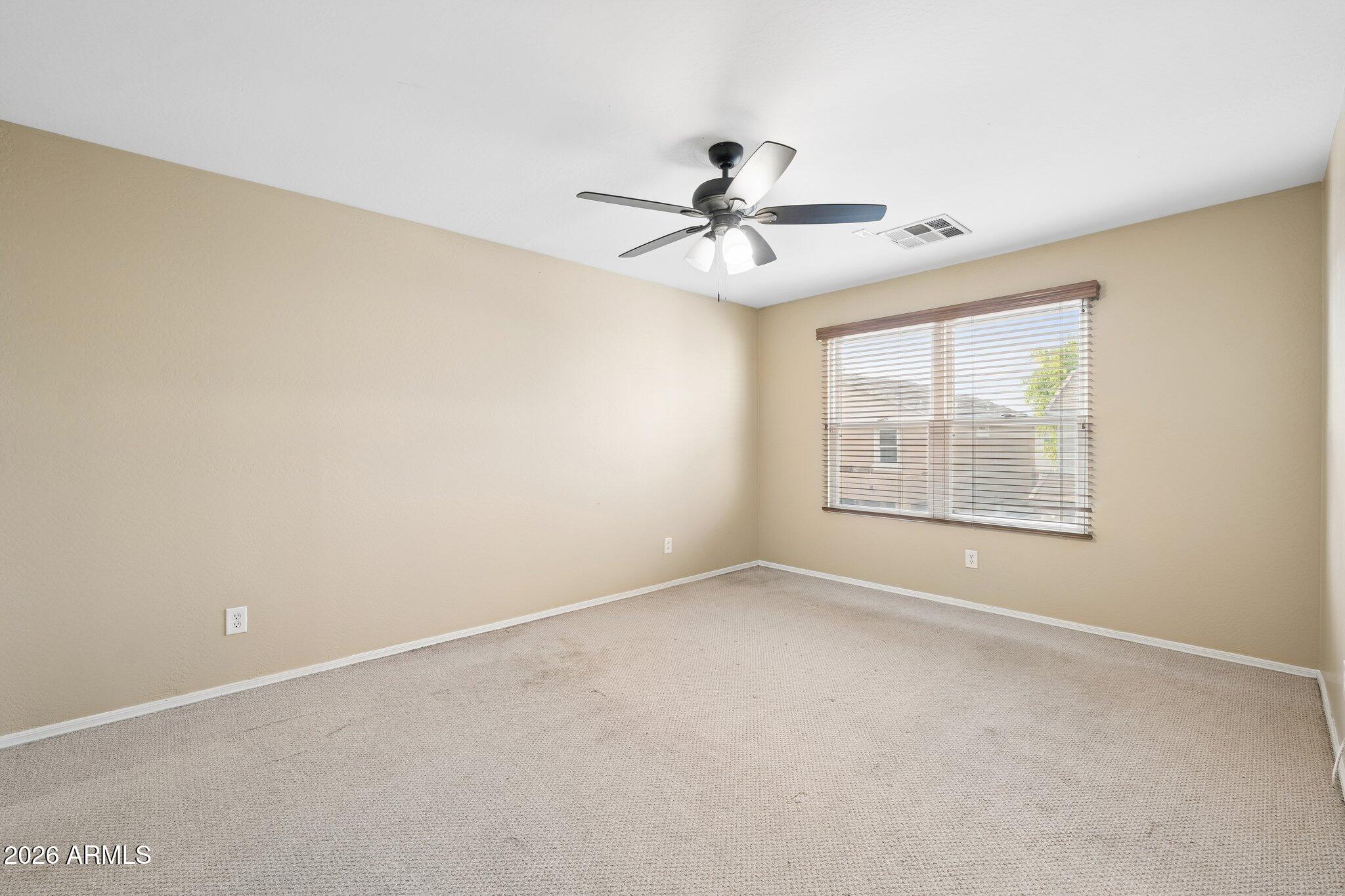 2226 East Fraktur Road Phoenix, AZ 85040 - Photo 9 of 68 Primary bedroom