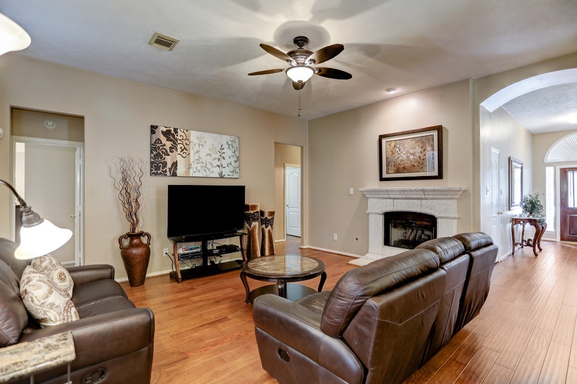 21330 Timber Pines Drive Spring, TX 77388 - Photo 5 of 35