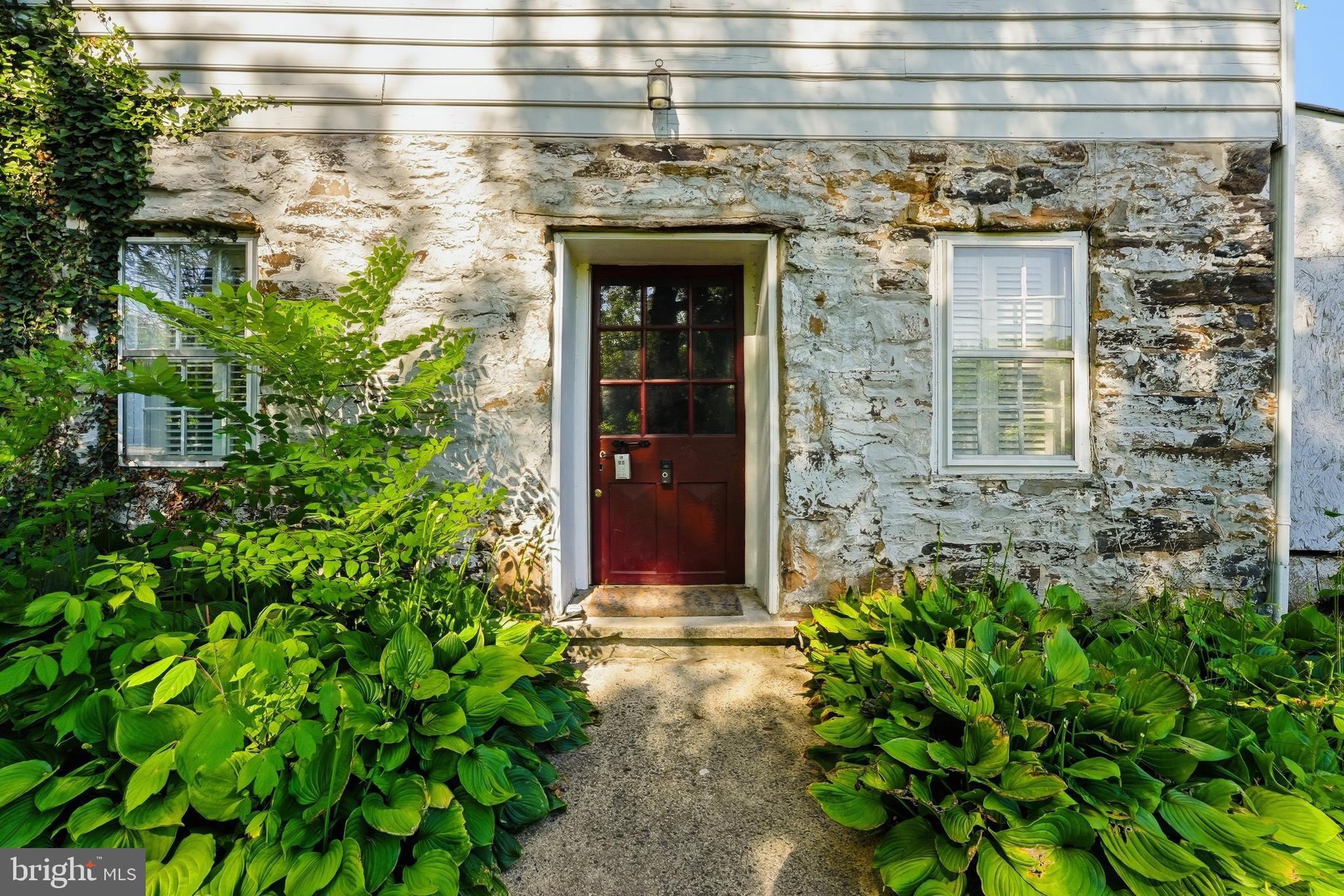 8200 Buckland Mill Road Gainesville, VA 20155 - Photo 4 of 30 Front