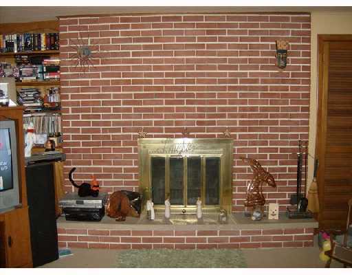 55274 Moss Road South Bend, IN 46628 - Photo 5 of 8 Gallery Image 5