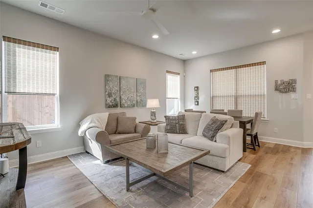 $3,200 | 6334 Oakbend Circle, Fort Worth, TX 76132