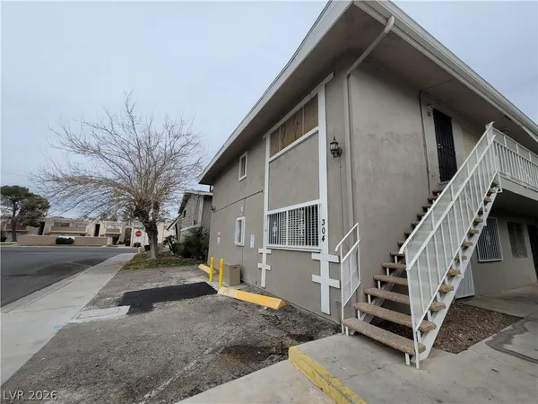 $900 | 304 Orland Street, Unit 39, Las Vegas, NV 89107