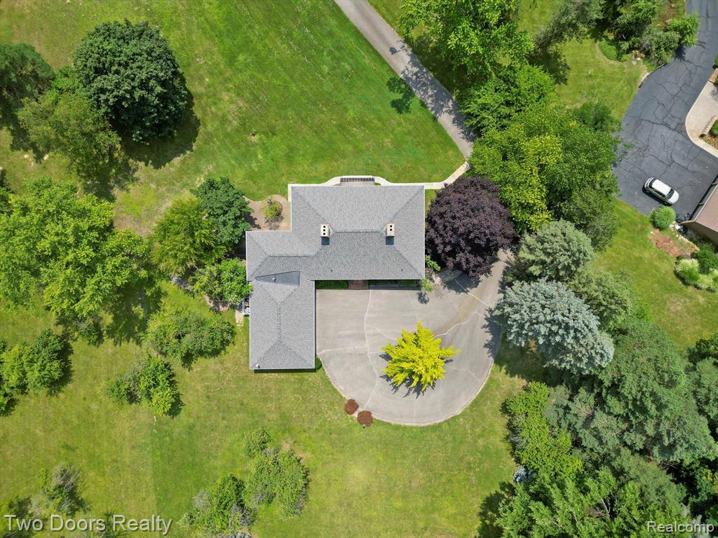 832 Northgate Road Rochester, MI 48306 - Photo 3 of 36