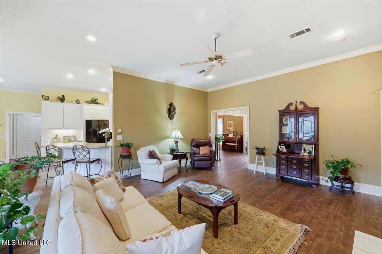 1407 Monterey Road Florence, MS 39073 - Photo 11 of 75 11-1407 Monterey Rd _ Home Tours MS