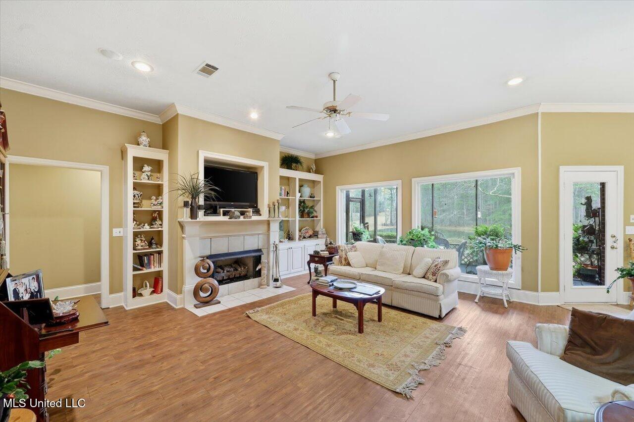 1407 Monterey Road Florence, MS 39073 - Photo 9 of 75 09-1407 Monterey Rd _ Home Tours MS