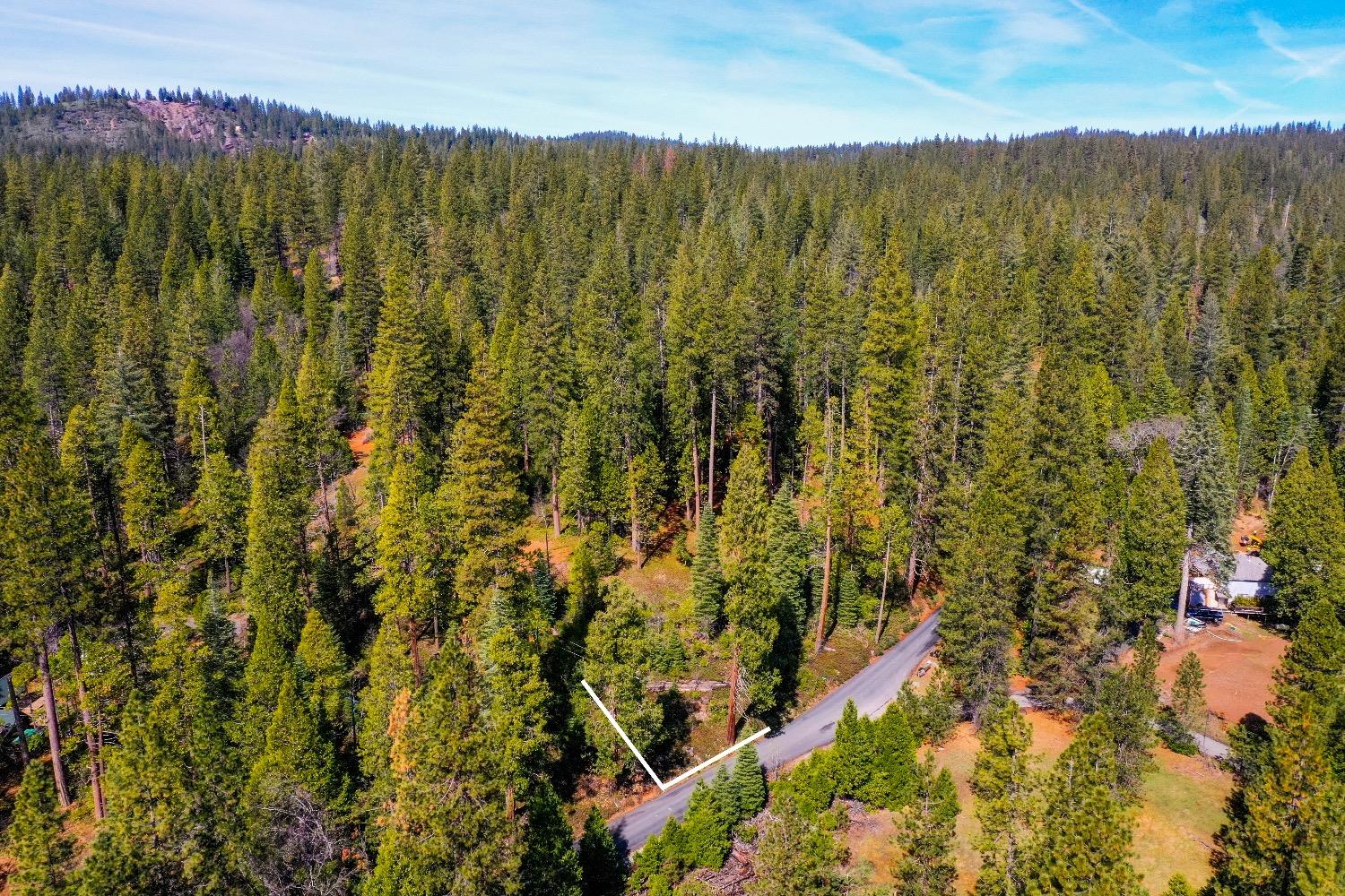 3488 Moran Road Arnold, CA 95223 - Photo 22 of 27 a view of an outdoor space and a mountain view