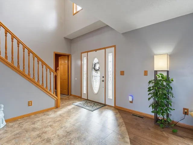 $420,000 | 2572 160th Avenue, Aledo, IL 61231