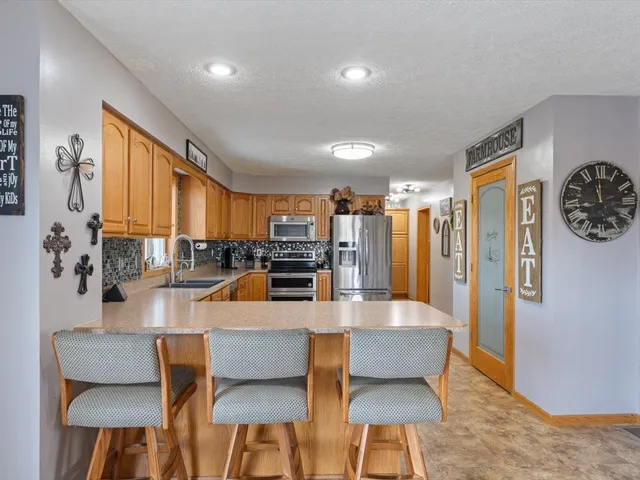 $420,000 | 2572 160th Avenue, Aledo, IL 61231