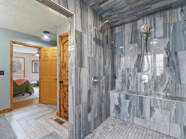 $420,000 | 2572 160th Avenue, Aledo, IL 61231