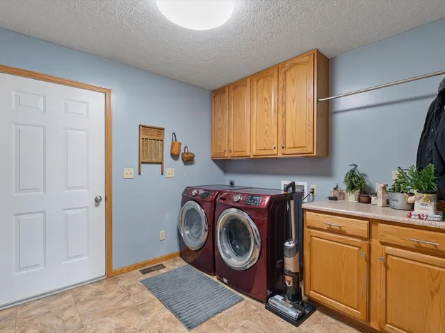 $420,000 | 2572 160th Avenue, Aledo, IL 61231