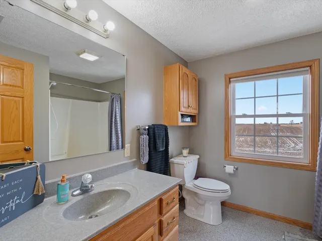 $420,000 | 2572 160th Avenue, Aledo, IL 61231