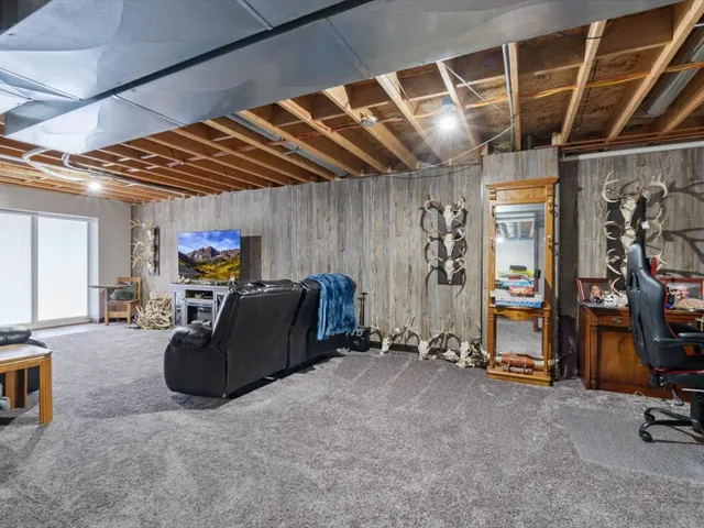 $420,000 | 2572 160th Avenue, Aledo, IL 61231