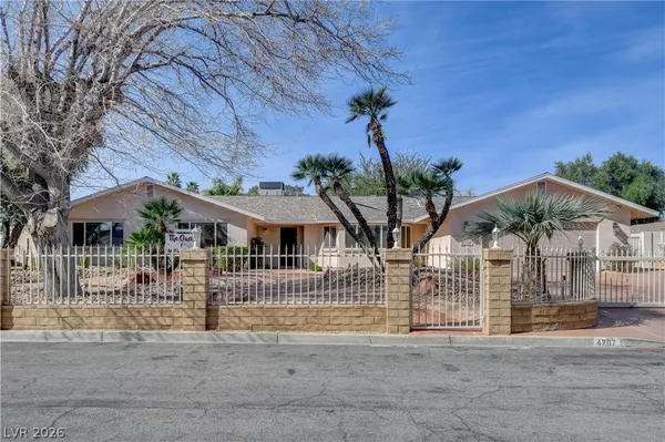$799,000 | 4207 Ridgecrest Drive, Las Vegas, NV 89121