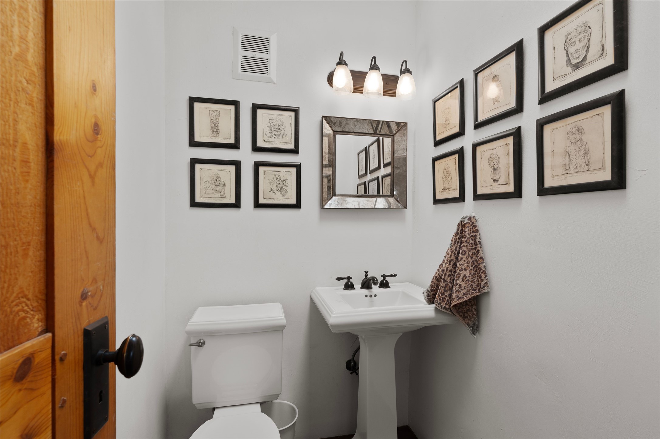 15 Cielo Cumbre Road Santa Fe, NM 87505 - Photo 7 of 20 Powder Bath