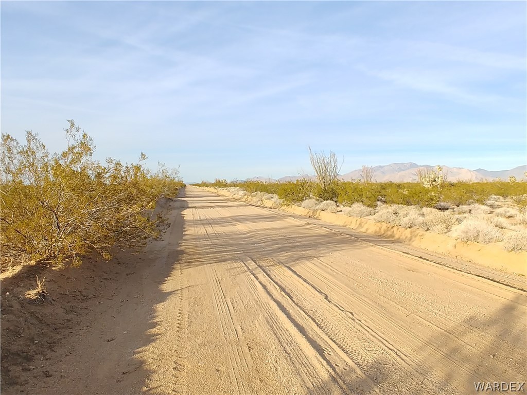 3487 South Custer Road Yucca, AZ 86438 - Photo 12 of 18 Gallery Image 12