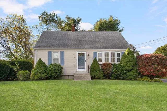 $385,000 | 60 Waycross Drive, Warwick, RI 02888