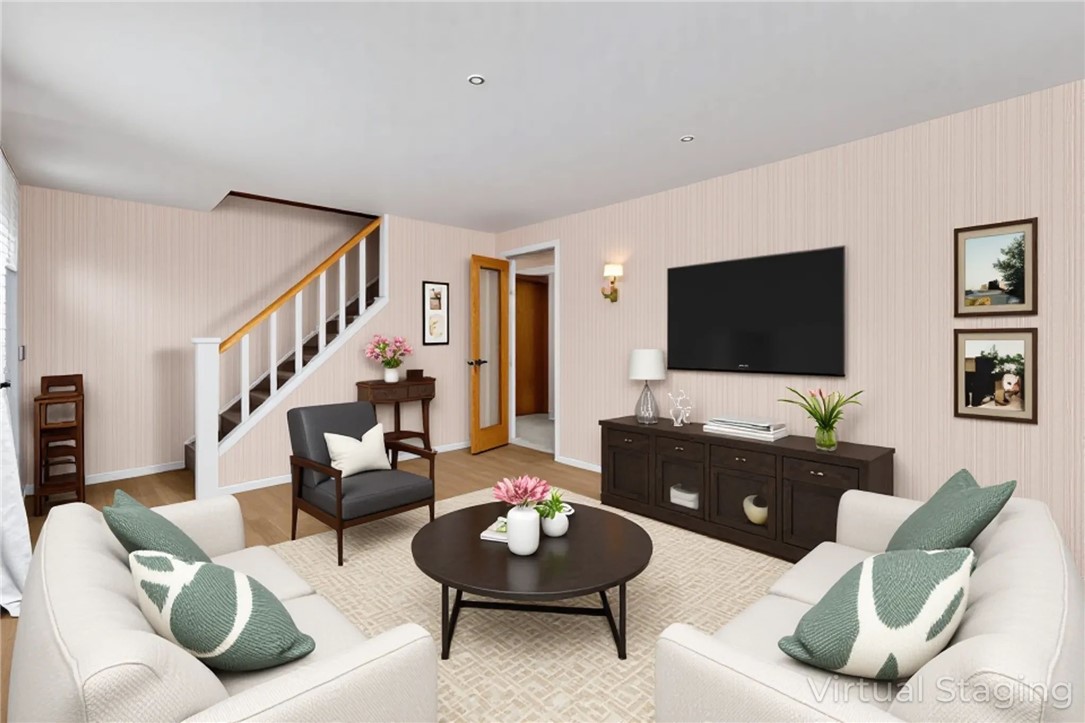 60 Waycross Drive Warwick, RI 02888 - Photo 13 of 43