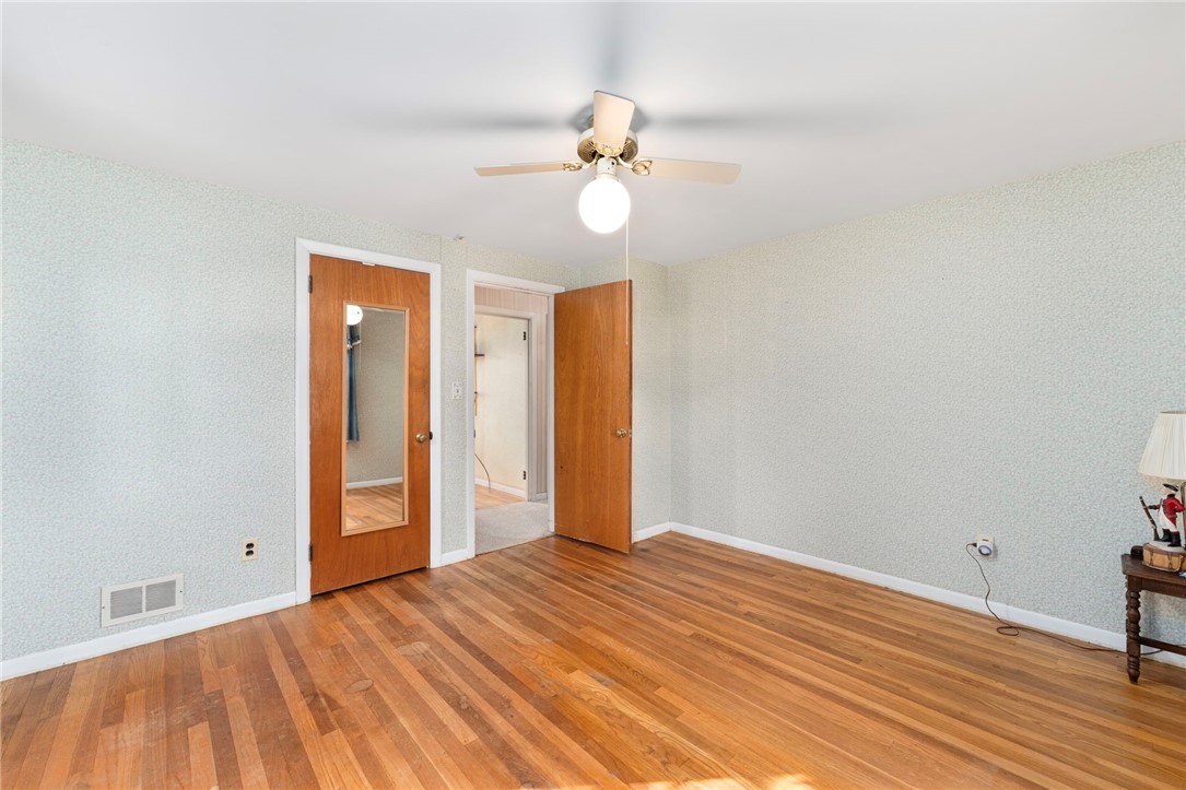 60 Waycross Drive Warwick, RI 02888 - Photo 22 of 43