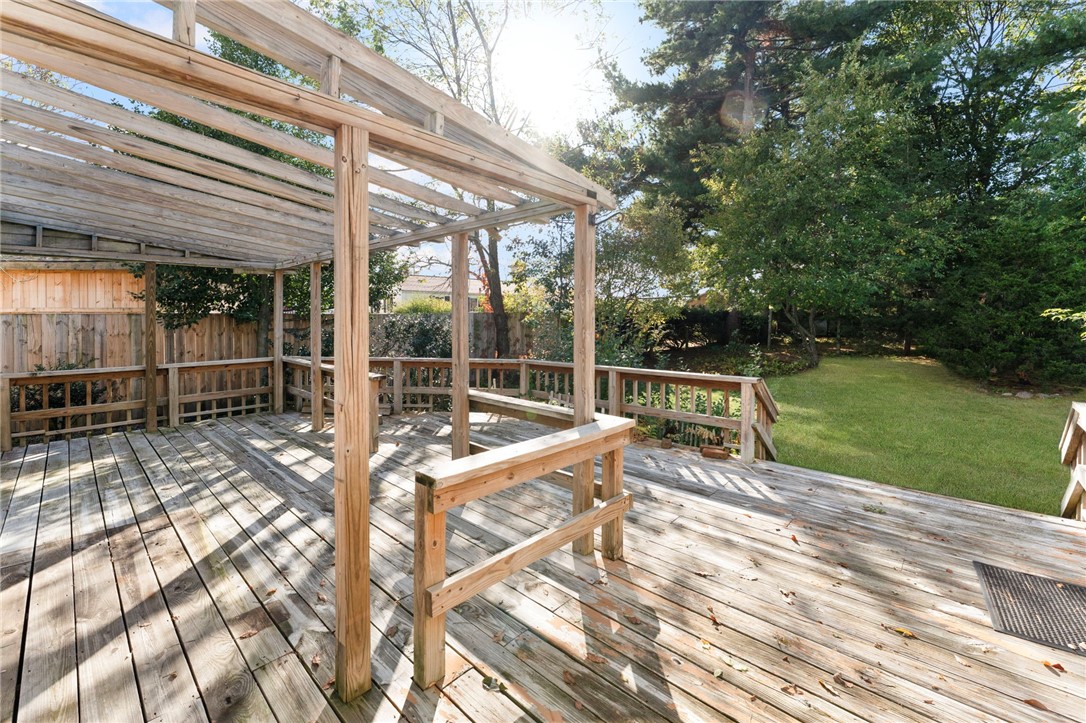 60 Waycross Drive Warwick, RI 02888 - Photo 32 of 43