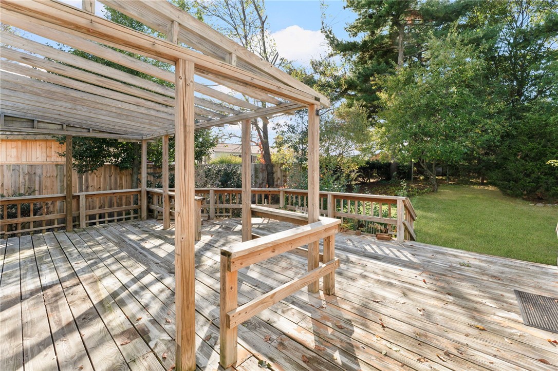 60 Waycross Drive Warwick, RI 02888 - Photo 33 of 43