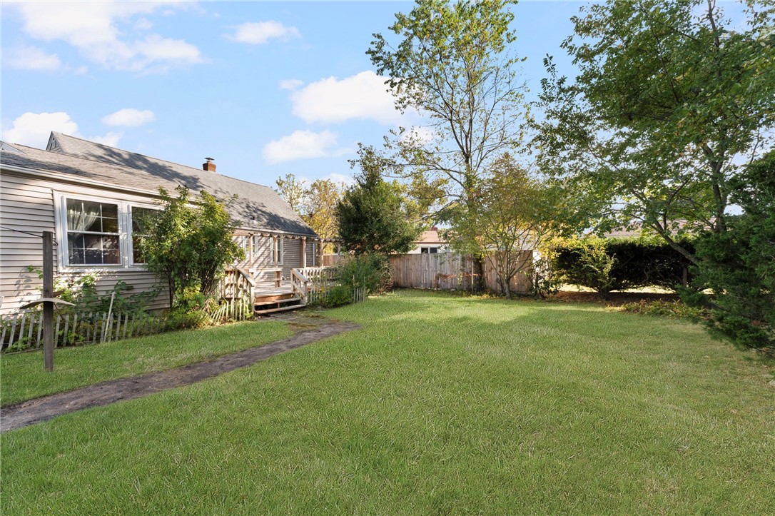 60 Waycross Drive Warwick, RI 02888 - Photo 36 of 43