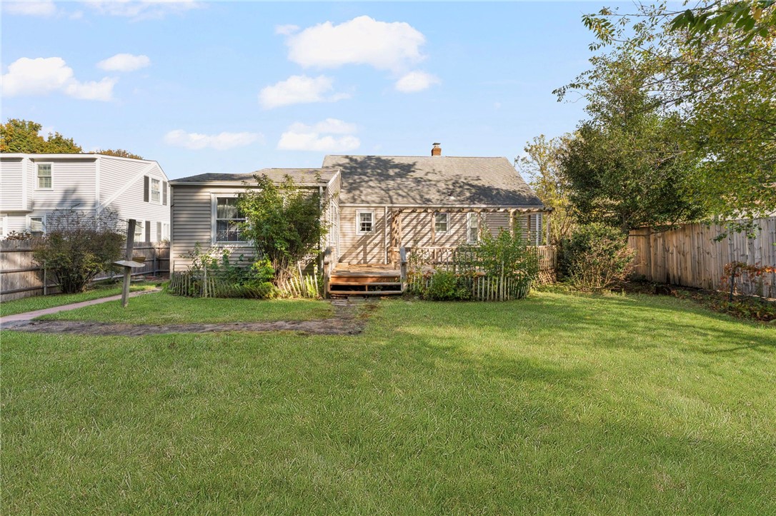 60 Waycross Drive Warwick, RI 02888 - Photo 37 of 43