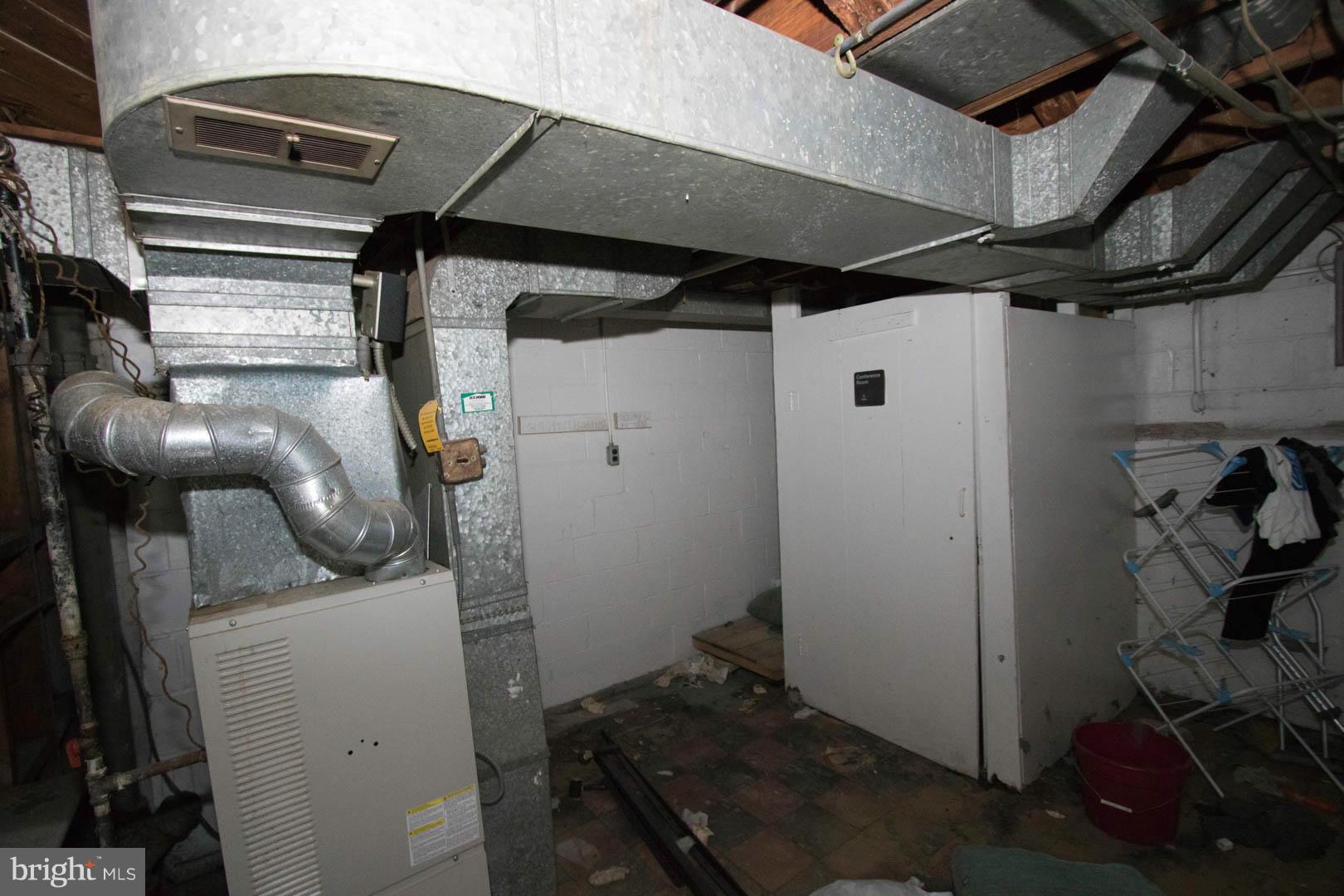 4102 Glenhunt Road Baltimore, MD 21229 - Photo 12 of 12 Basement