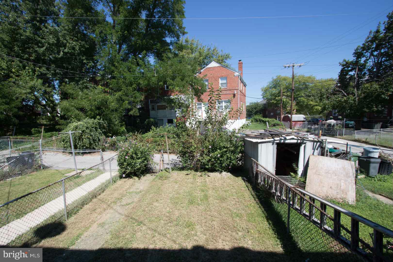 4102 Glenhunt Road Baltimore, MD 21229 - Photo 6 of 12 Exterior (General)