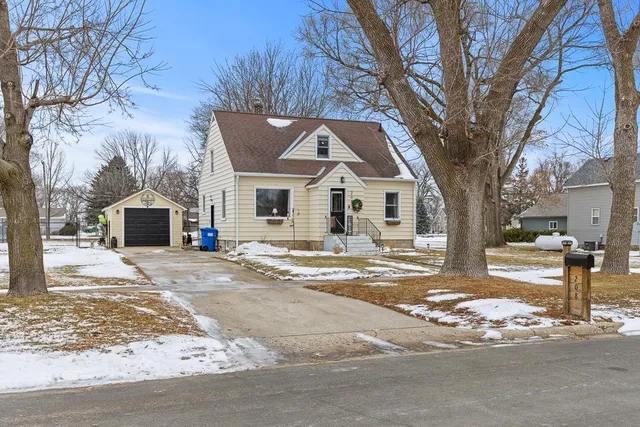 $122,500 | 208 South Brook Avenue, Porter, MN 56280