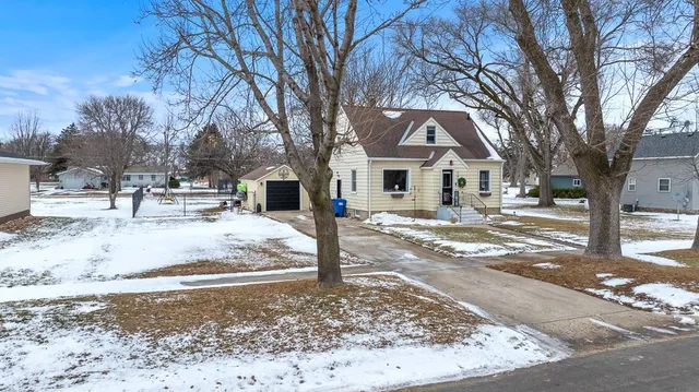 $122,500 | 208 South Brook Avenue, Porter, MN 56280