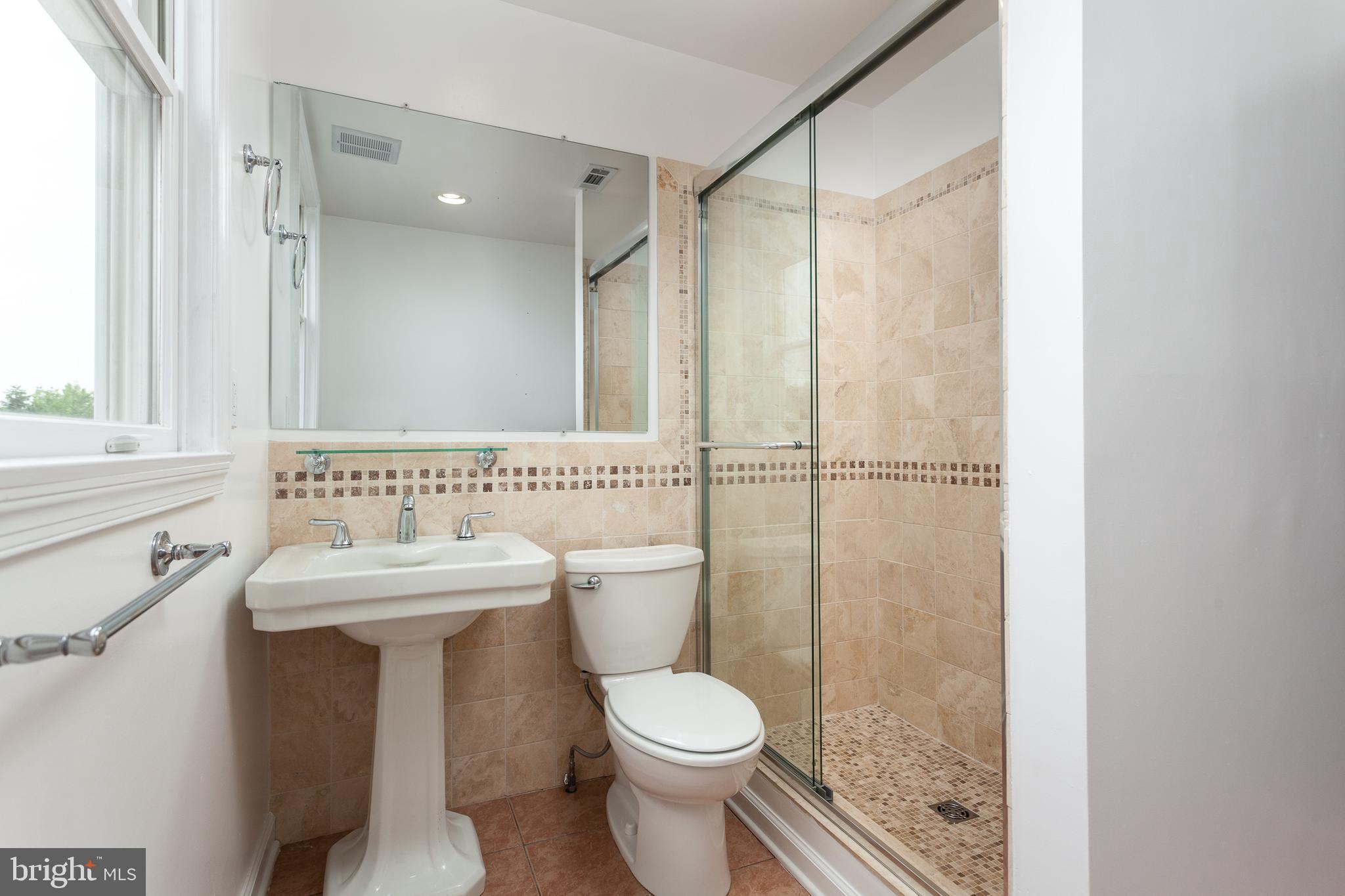 3311 Cornwall Road Baltimore, MD 21222 - Photo 20 of 31 Second Level Full Bath