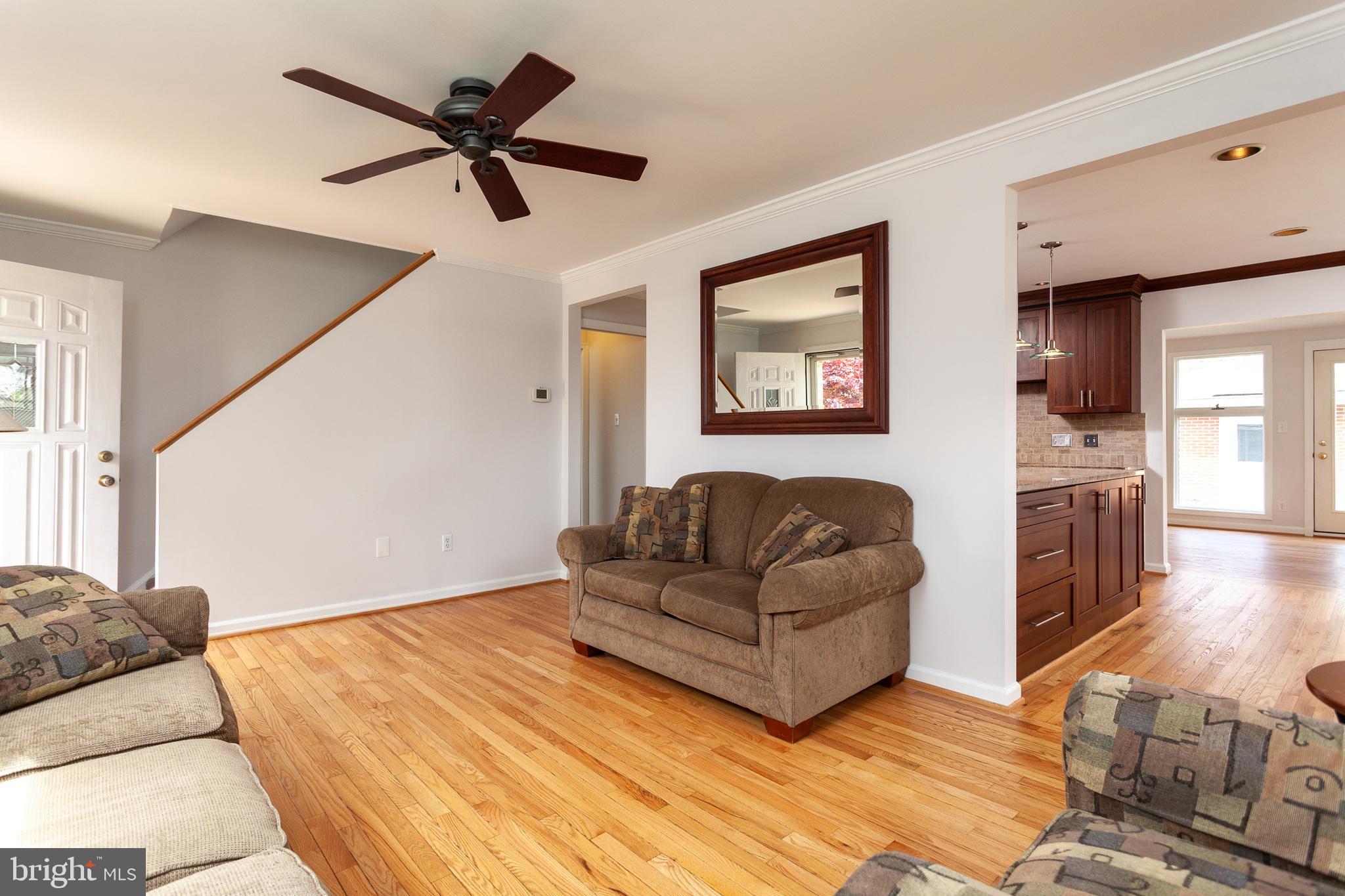 3311 Cornwall Road Baltimore, MD 21222 - Photo 5 of 31 Living Room