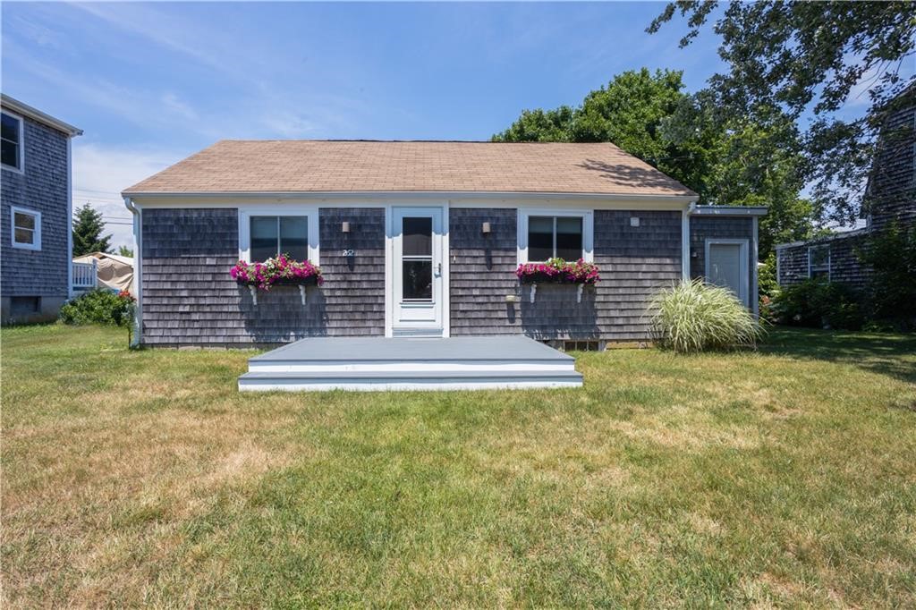 262 Riverside Street Portsmouth, RI 02871 - Photo 1 of 13