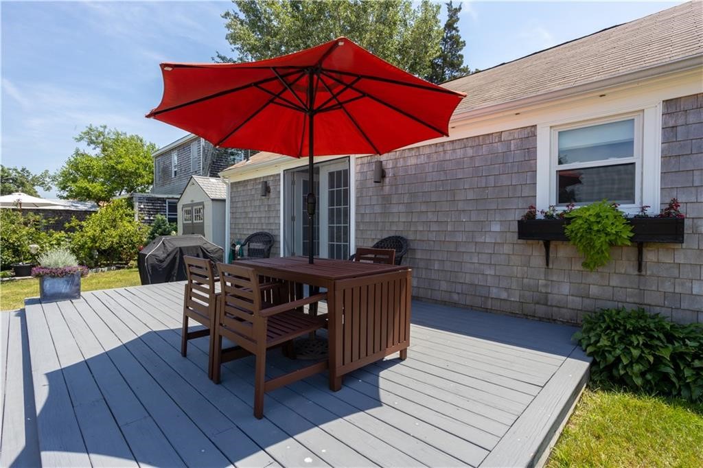 262 Riverside Street Portsmouth, RI 02871 - Photo 12 of 13