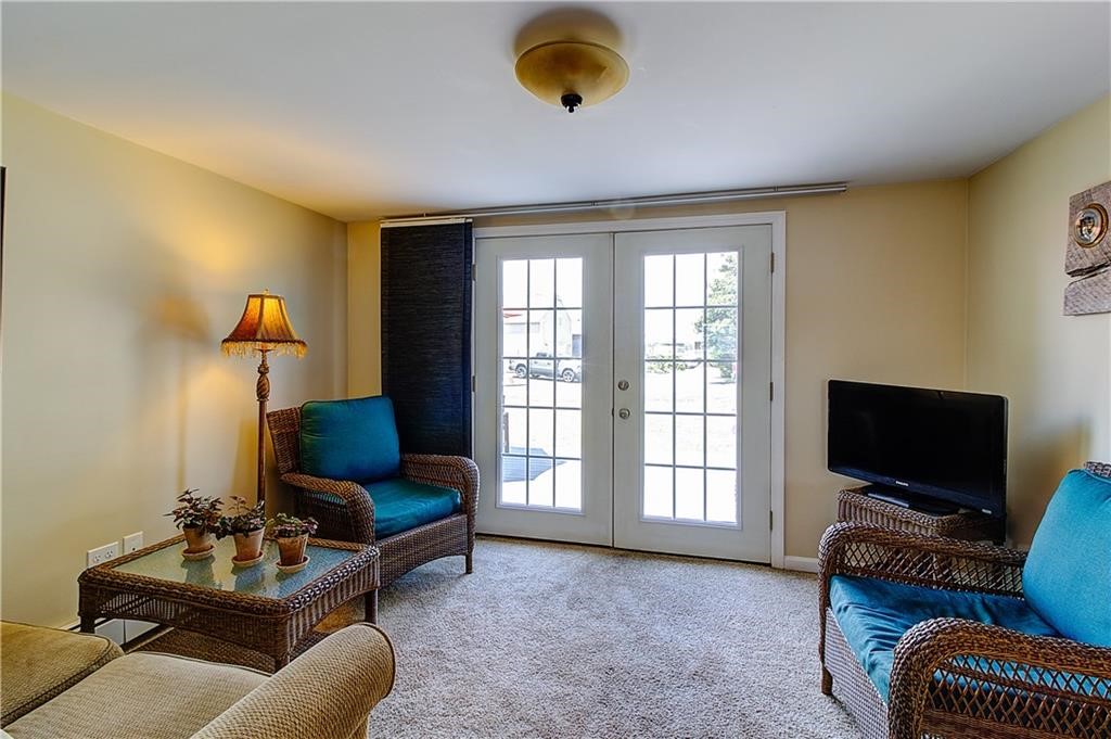 262 Riverside Street Portsmouth, RI 02871 - Photo 7 of 13