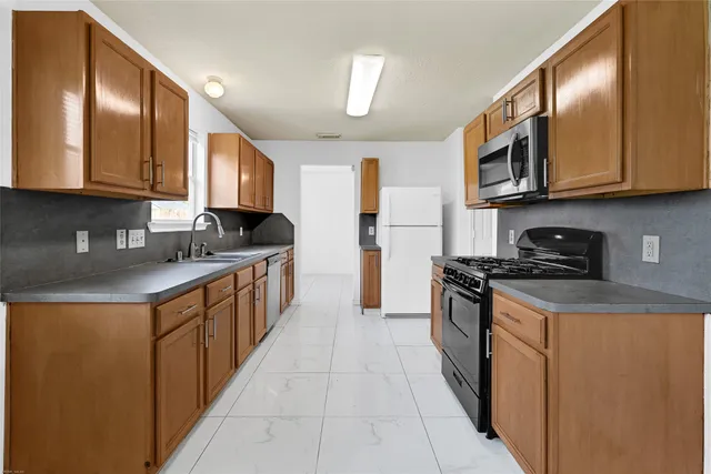 $1,850 | 10407 Hamlet Vale Court, Houston, TX 77070