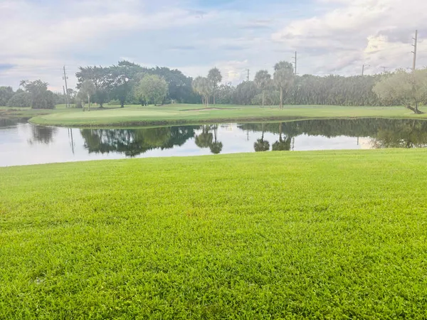 $2,500 | 5246 Fountains Drive South, Lake Worth, FL 33467