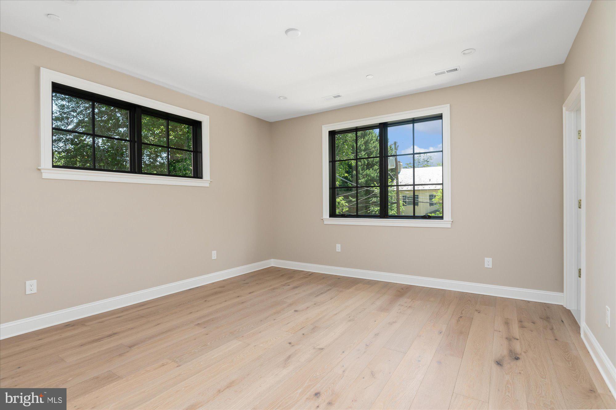 2733 Chesapeake Street Northwest Washington, DC 20008 - Photo 40 of 69