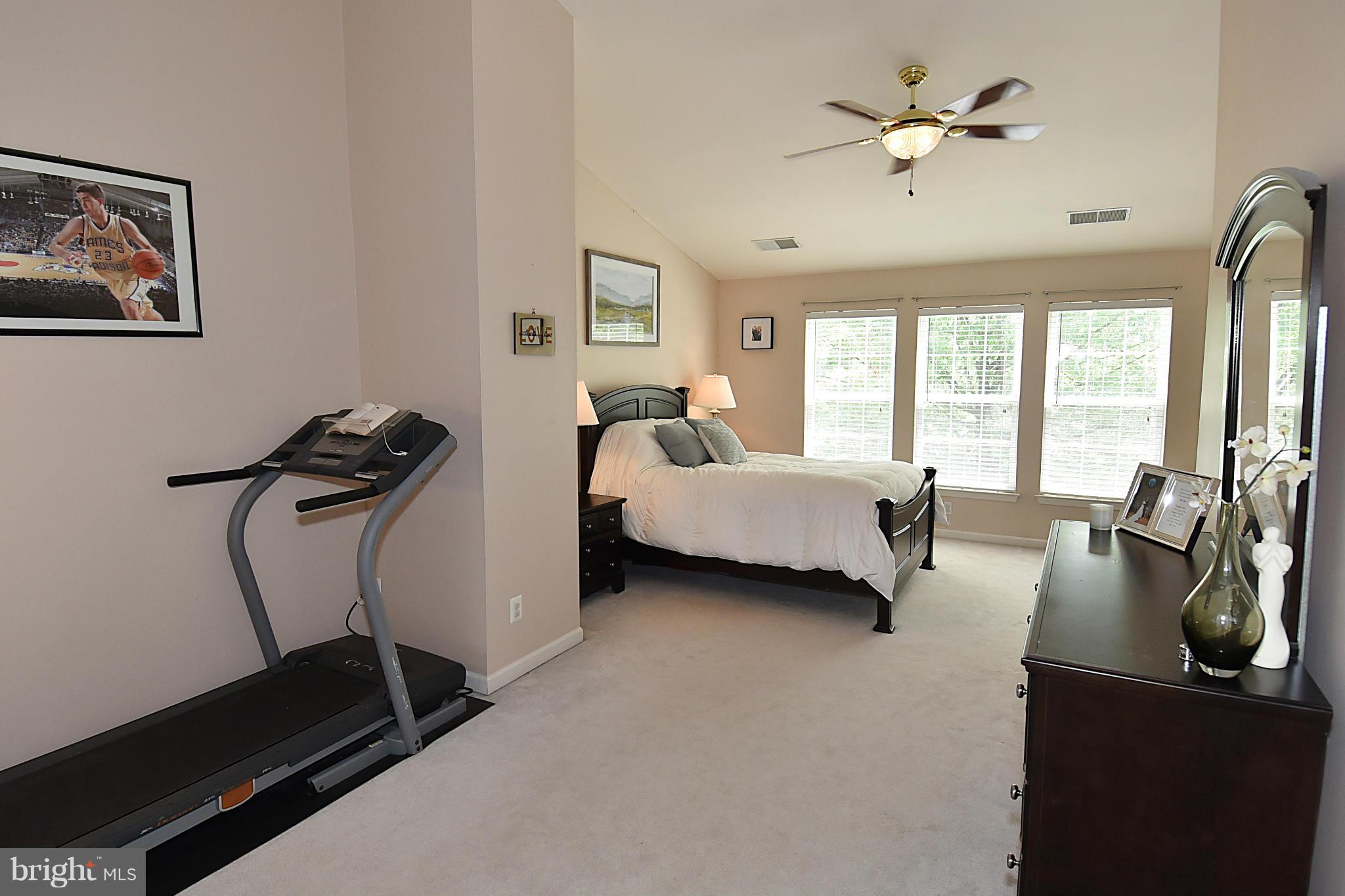 4234 Wheeled Caisson Square Fairfax, VA 22033 - Photo 18 of 30 Master Bedroom Suite
