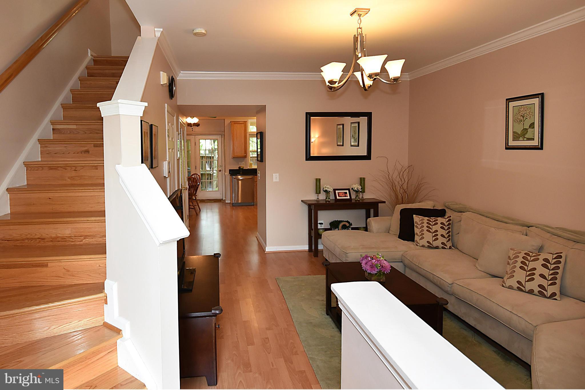 4234 Wheeled Caisson Square Fairfax, VA 22033 - Photo 3 of 30 Living Room