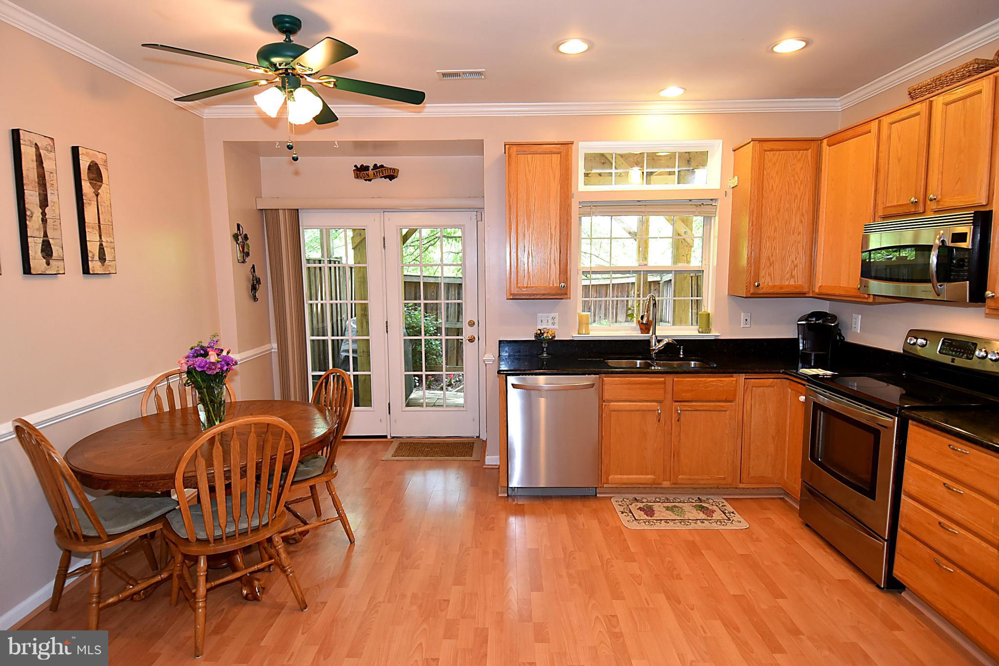 4234 Wheeled Caisson Square Fairfax, VA 22033 - Photo 8 of 30 Eat-in Kitchen