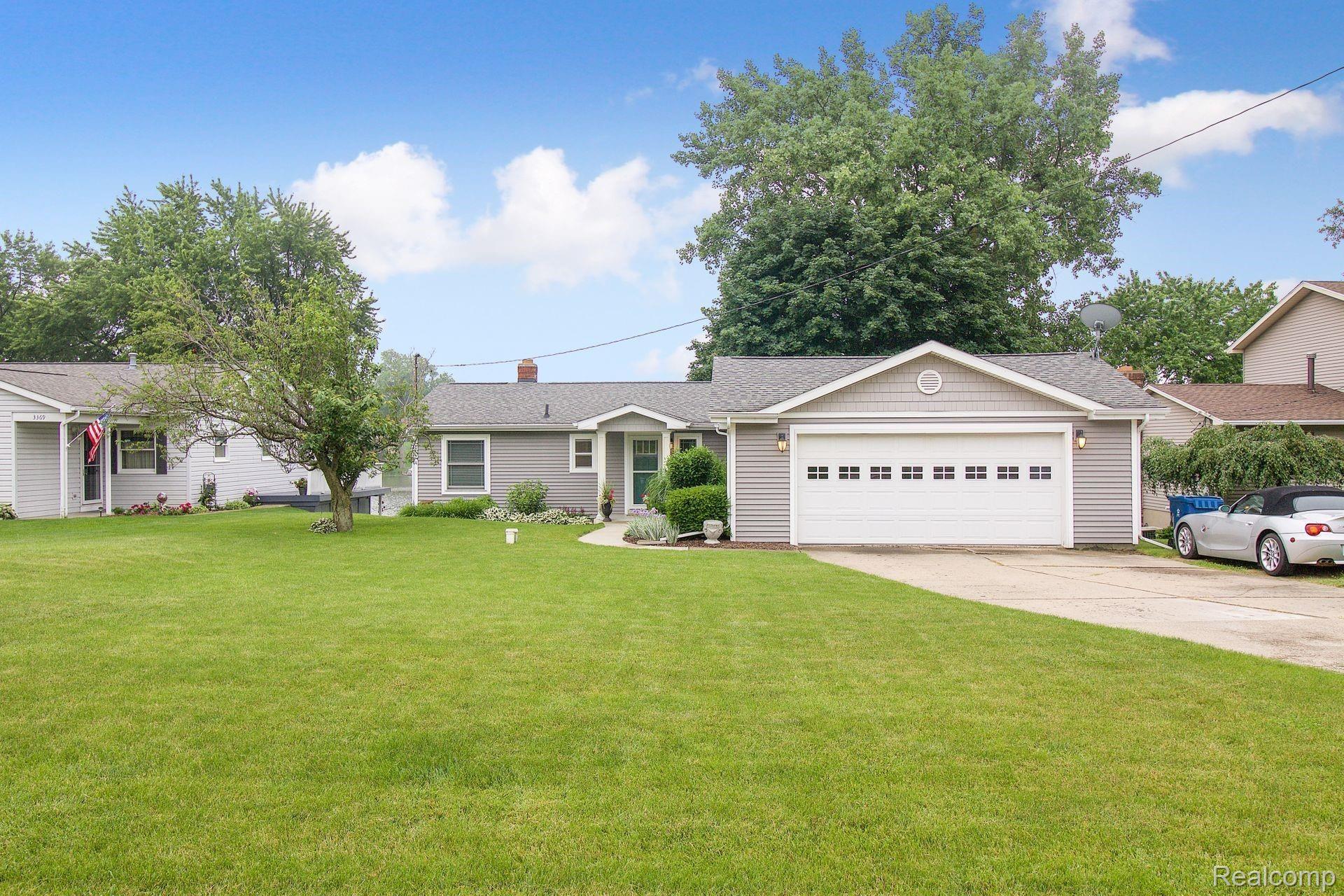 3379 Rolston Rd