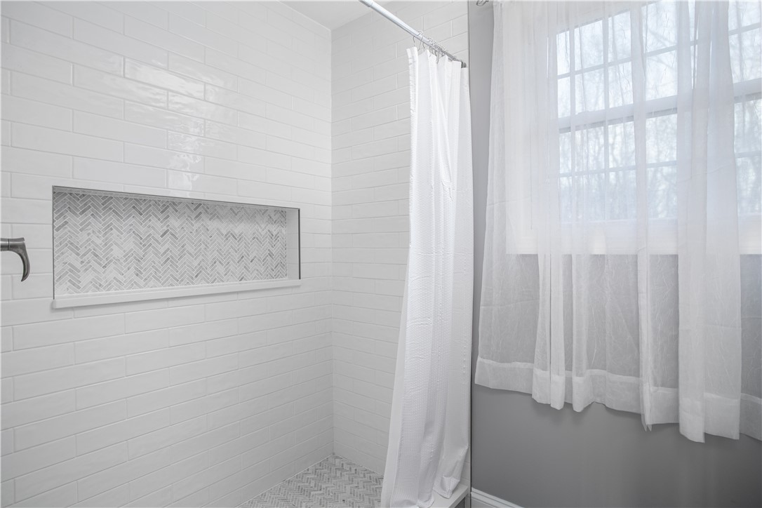 700 Whaley Hollow Road Coventry, RI 02816 - Photo 16 of 36