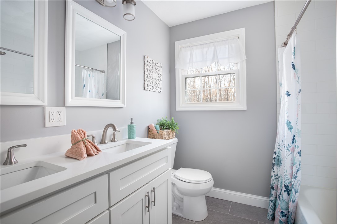 700 Whaley Hollow Road Coventry, RI 02816 - Photo 17 of 36