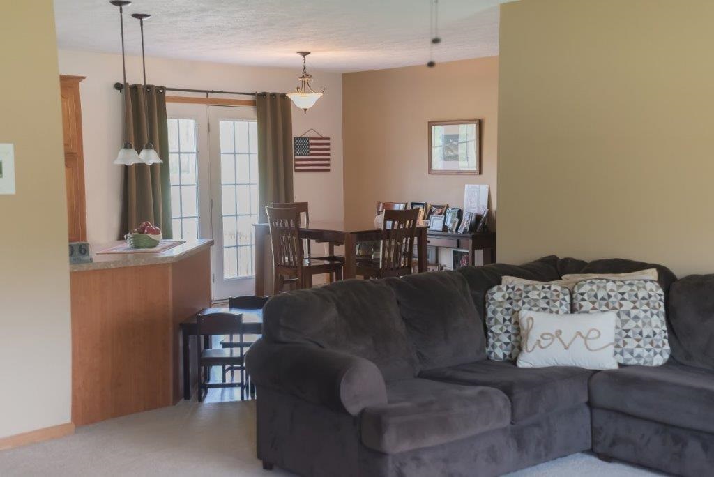 1305 South River Road Covington, IN 47932 - Photo 3 of 21