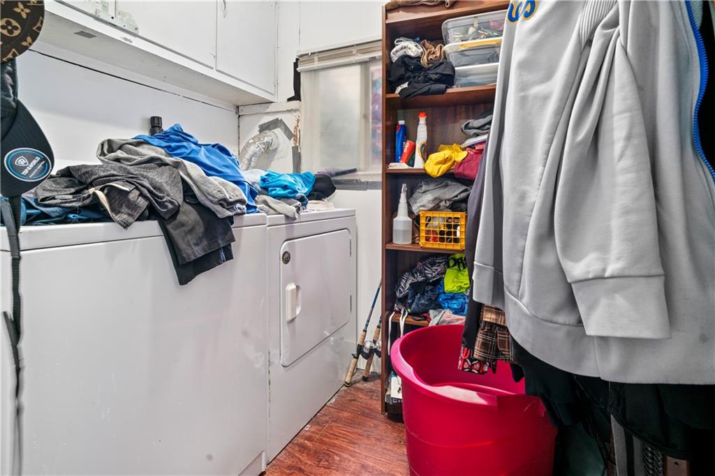 7709 Juniata Street Pittsburgh, PA 15218 - Photo 18 of 22 a view of living room